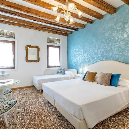 Residenza San Silvestro Гостевой дом Венеция